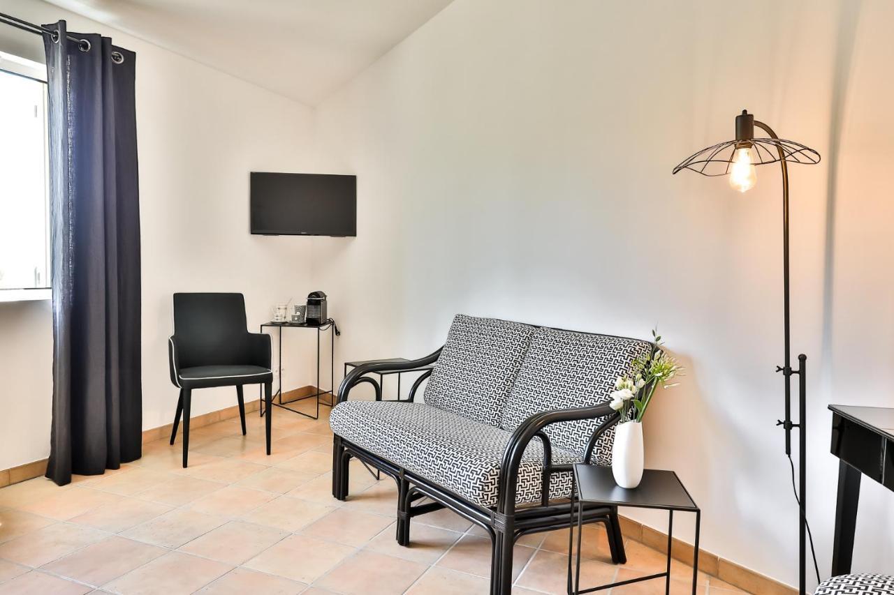 Bed and Breakfast Quintessence Provence Гульт Экстерьер фото